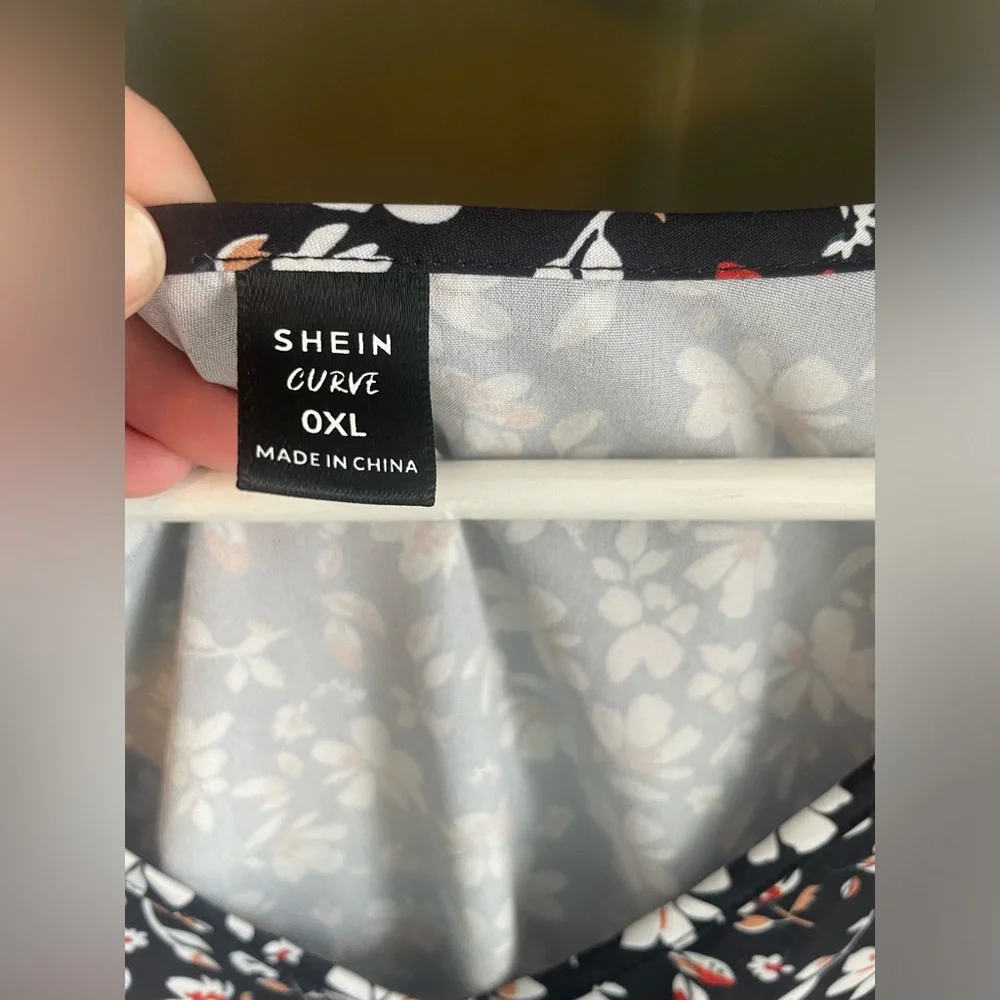 Shein Curve Floral Peplum Blouse - Picture 5 of 6